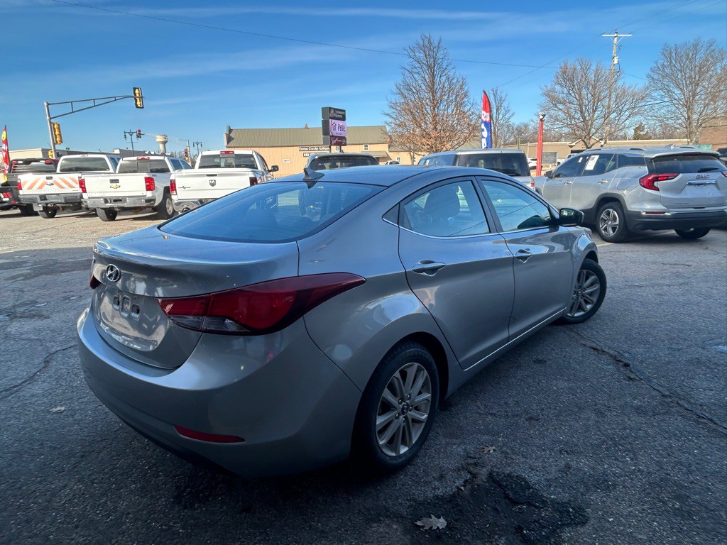2015 Hyundai Elantra Image 5