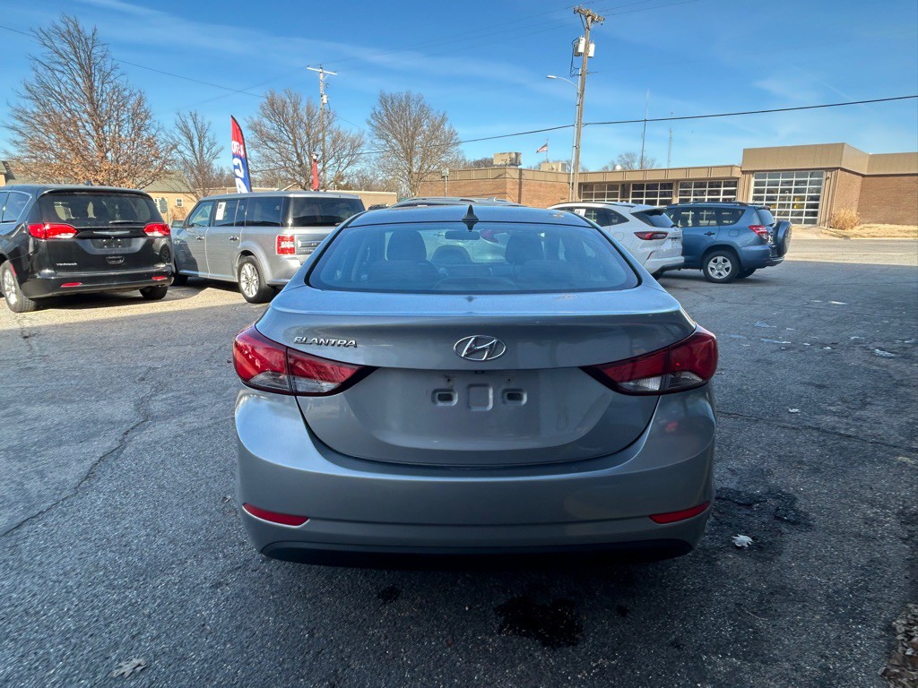 2015 Hyundai Elantra Image 6