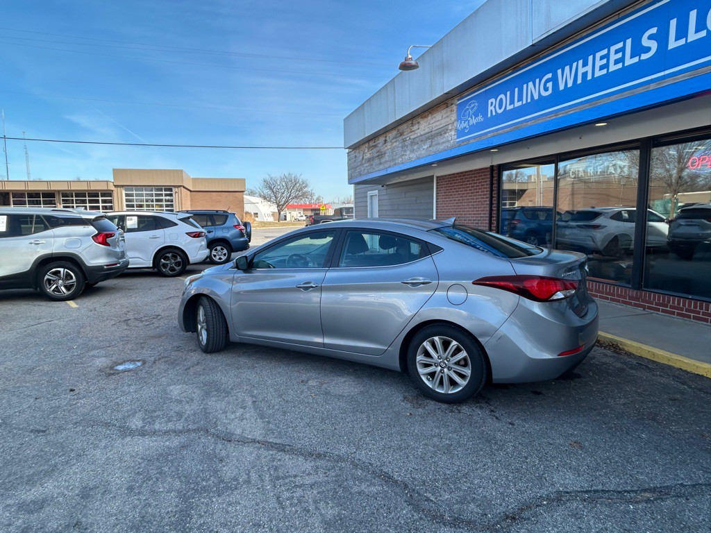 2015 Hyundai Elantra Image 8