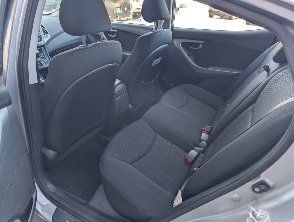 2015 Hyundai Elantra Image 13