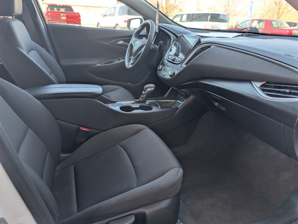 2023 Chevrolet Malibu Image 12