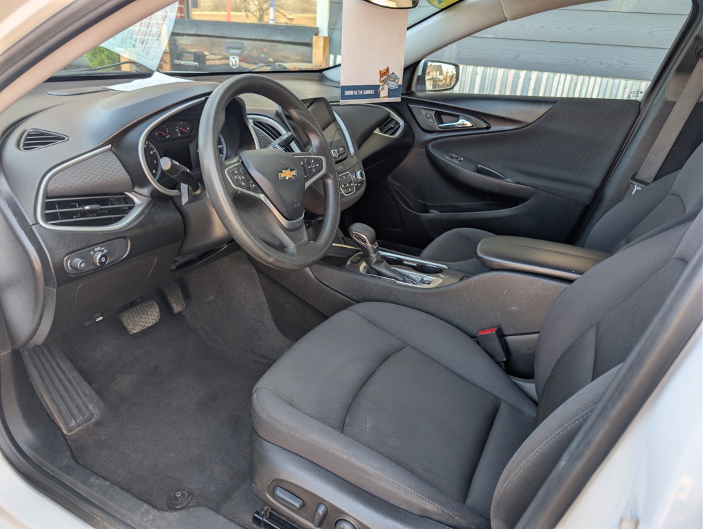 2023 Chevrolet Malibu Image 13