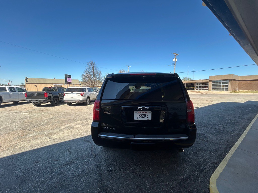 2016 Chevrolet Tahoe Image 4