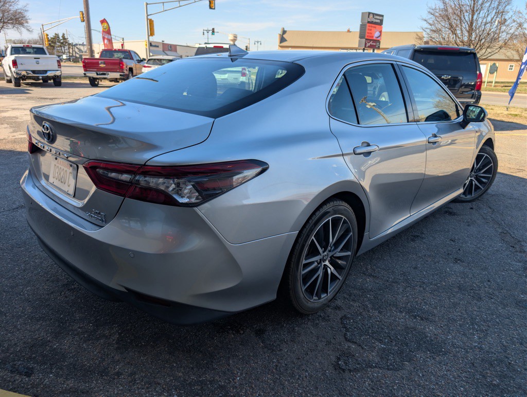 2021 Toyota Camry Image 5