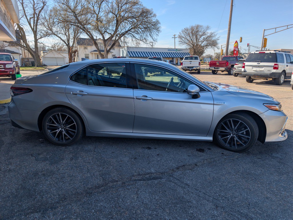 2021 Toyota Camry Image 6