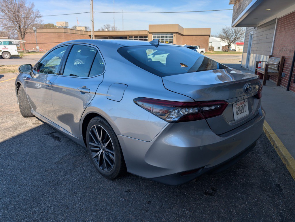 2021 Toyota Camry Image 7