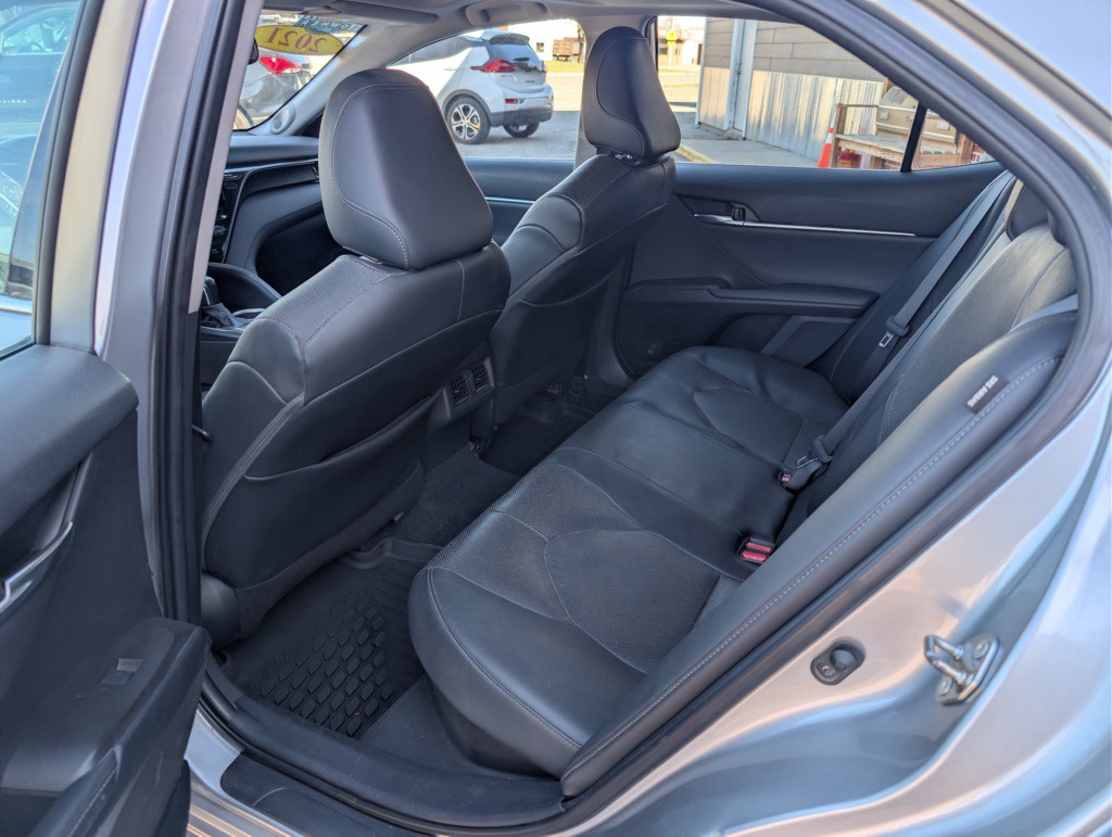 2021 Toyota Camry Image 15