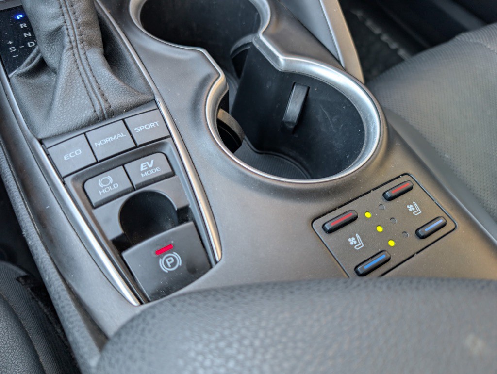 2021 Toyota Camry Image 18