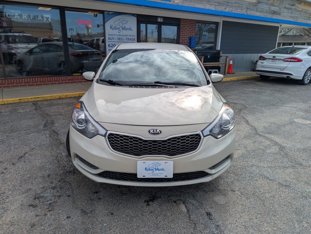 2015 Kia Forte Image 2