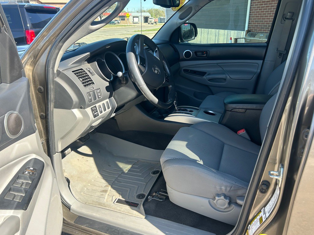 2013 Toyota Tacoma Image 10