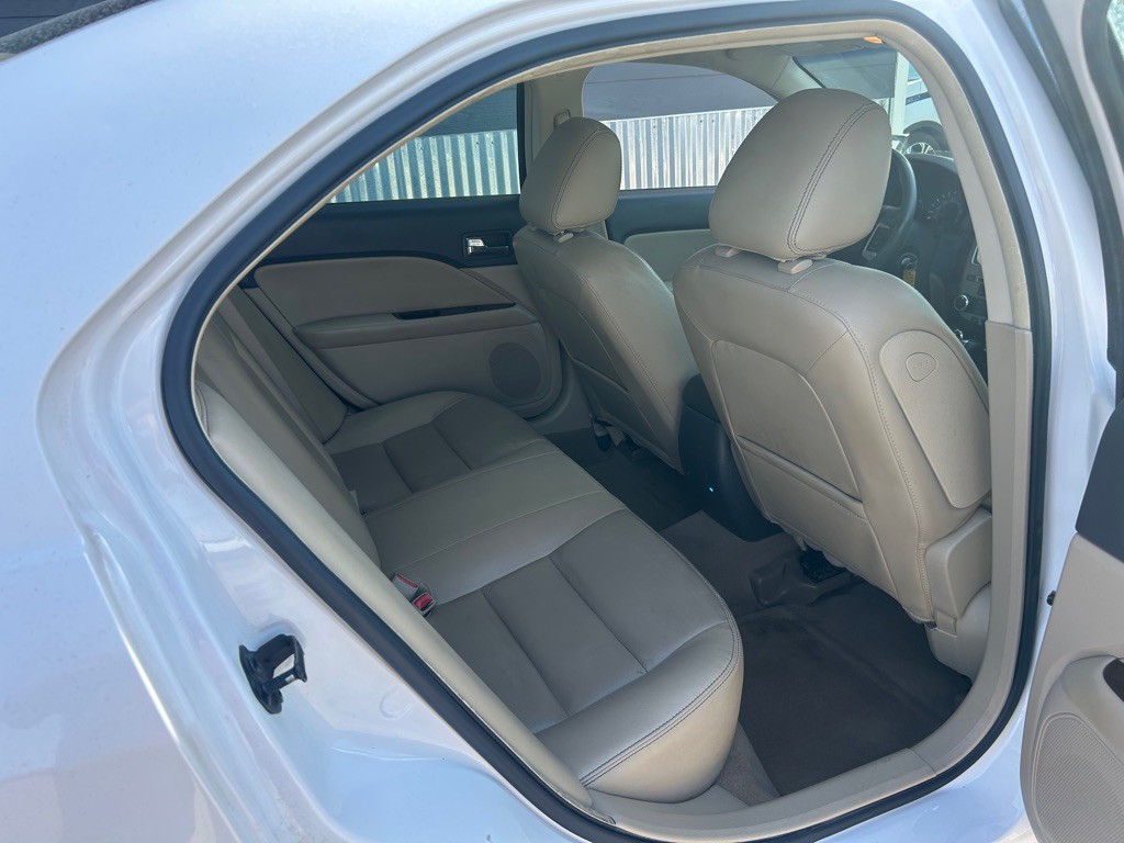 2010 Ford Fusion Image 14