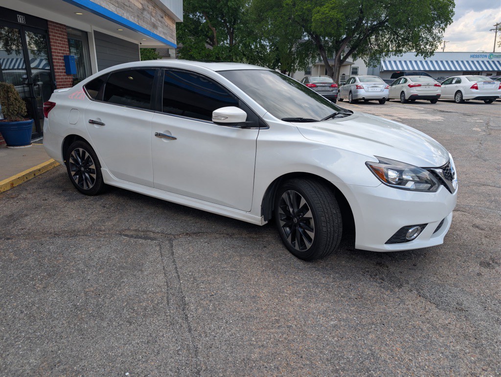 2017 Nissan Sentra Image 3