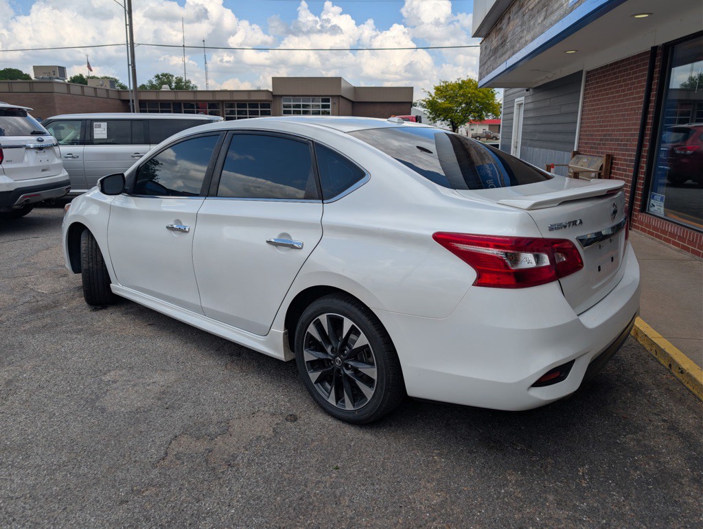 2017 Nissan Sentra Image 7