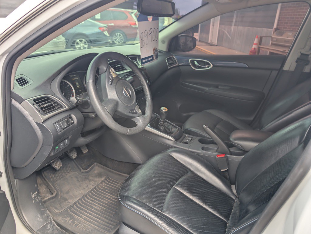 2017 Nissan Sentra Image 9