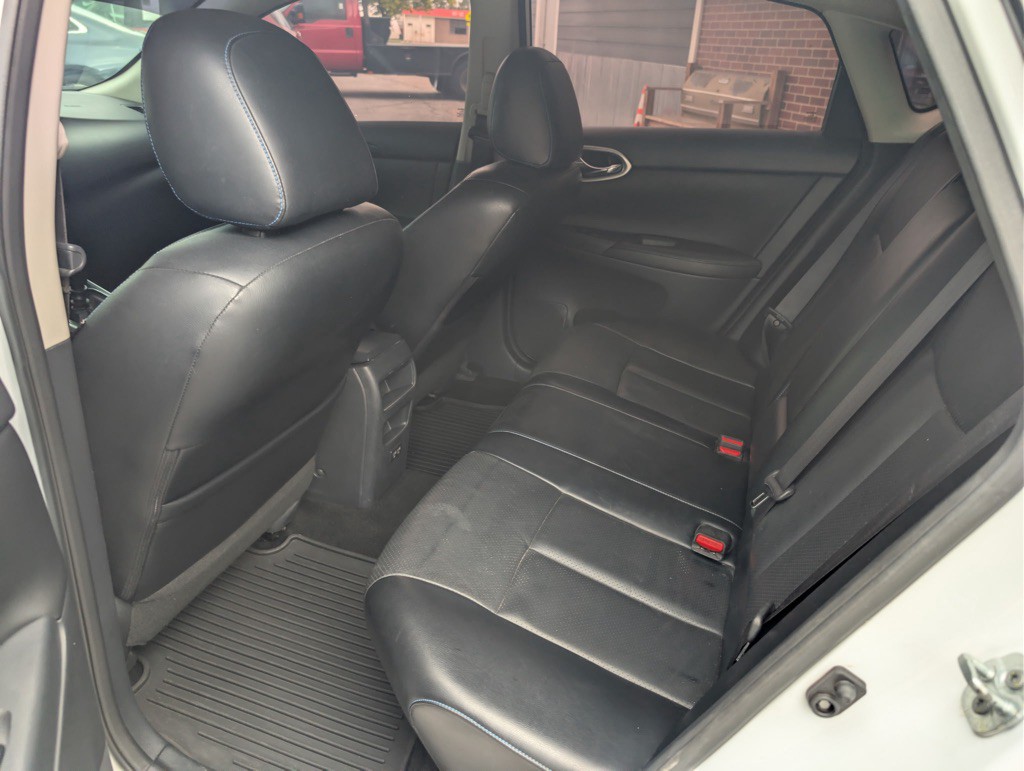 2017 Nissan Sentra Image 10