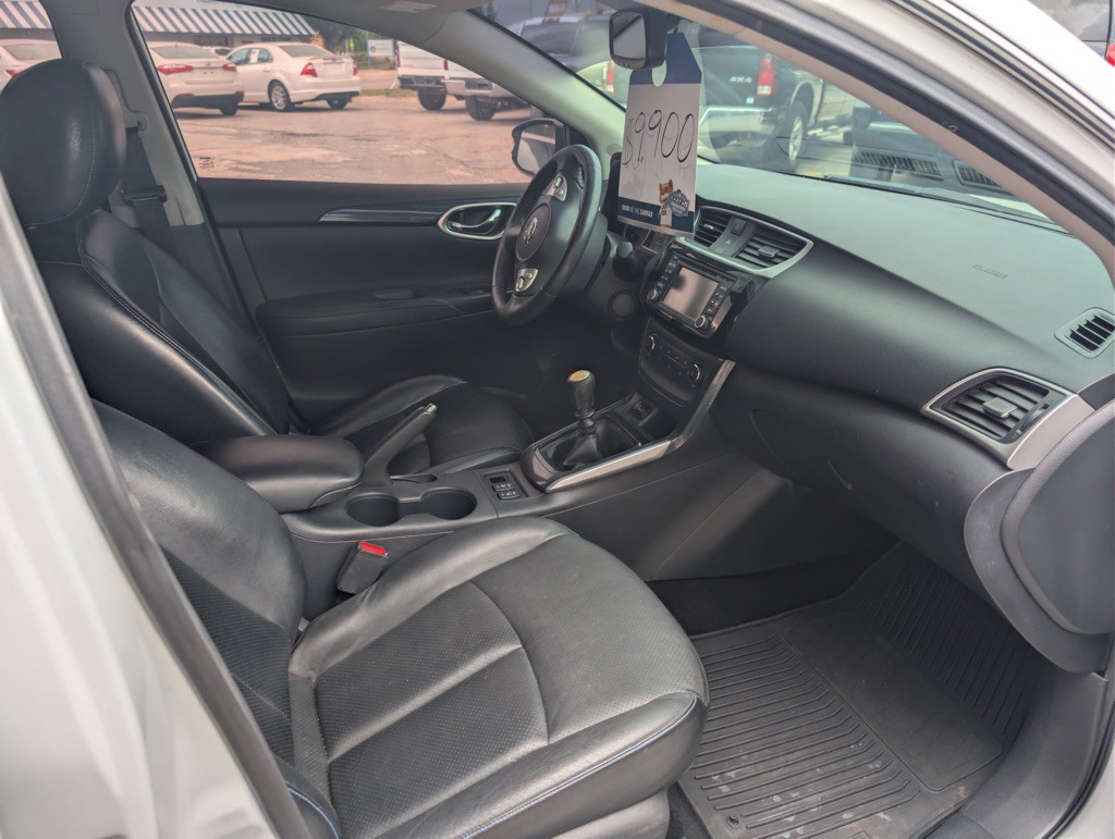 2017 Nissan Sentra Image 12