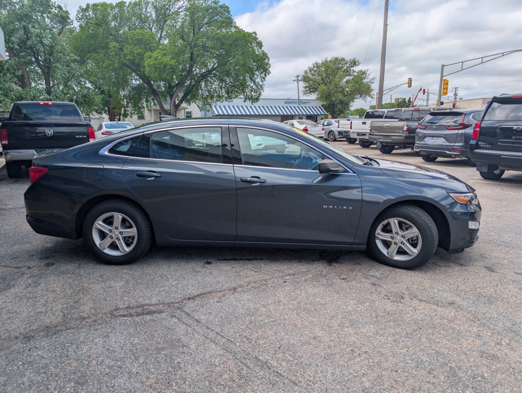 2020 Chevrolet Malibu Image 4