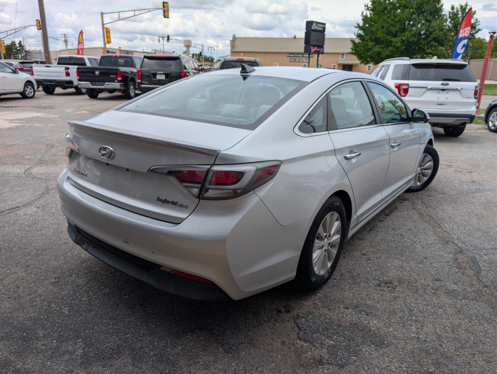 2016 Hyundai Sonata Image 5