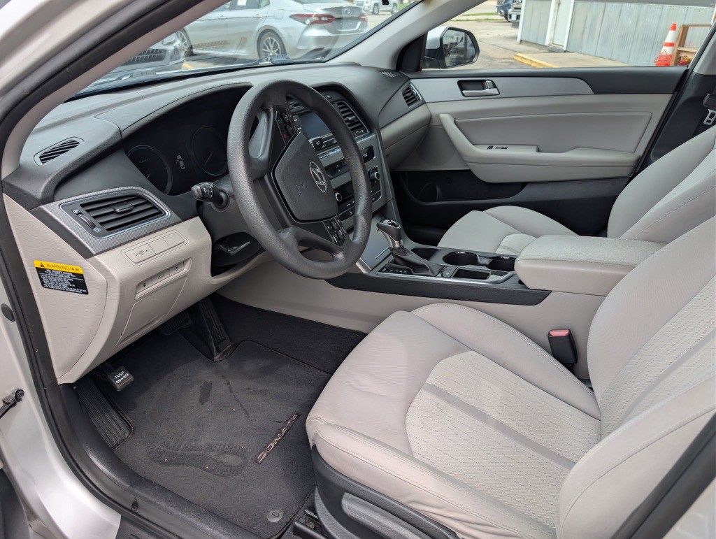 2016 Hyundai Sonata Image 9