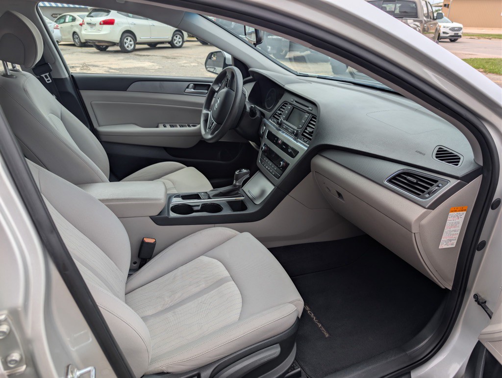2016 Hyundai Sonata Image 10
