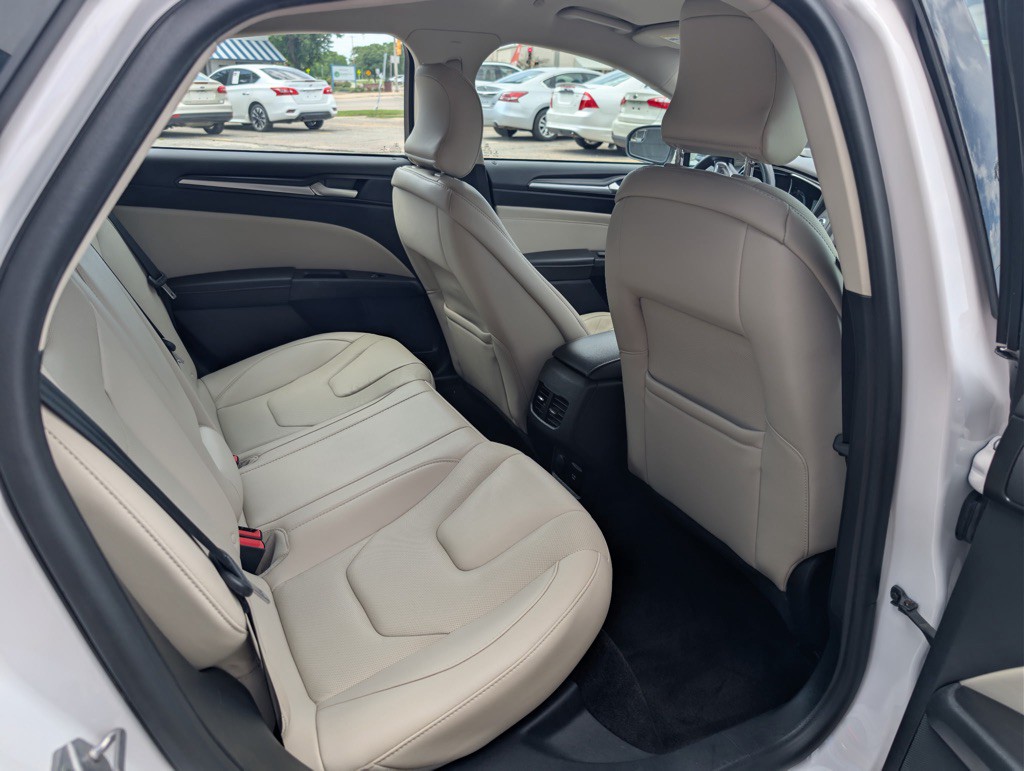 2018 Ford Fusion Image 17