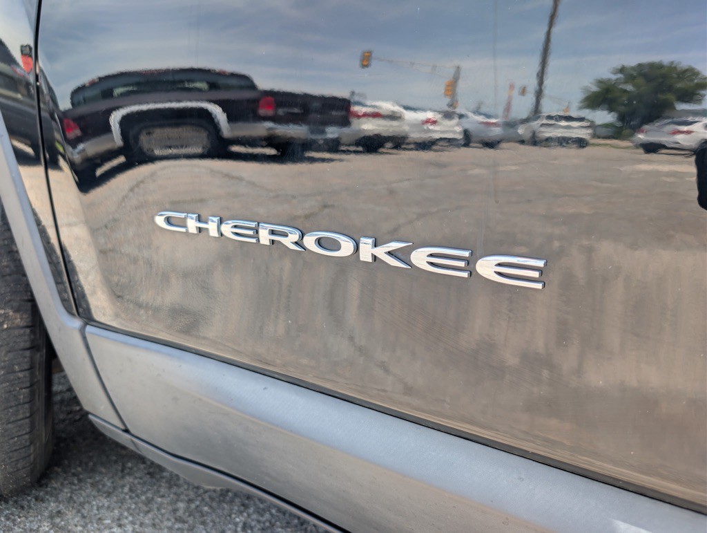 2020 Jeep Cherokee Image 9