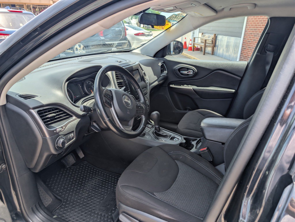 2020 Jeep Cherokee Image 10