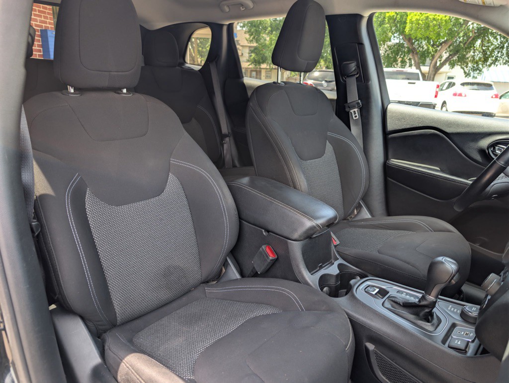 2020 Jeep Cherokee Image 13