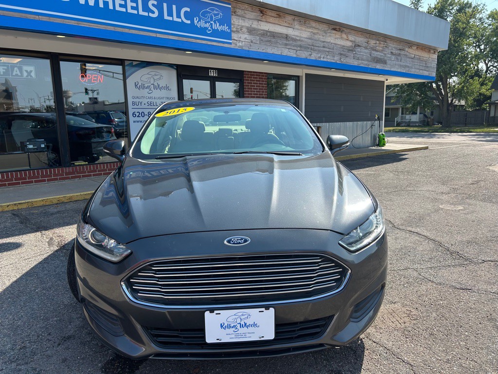 2015 Ford Fusion Image 2