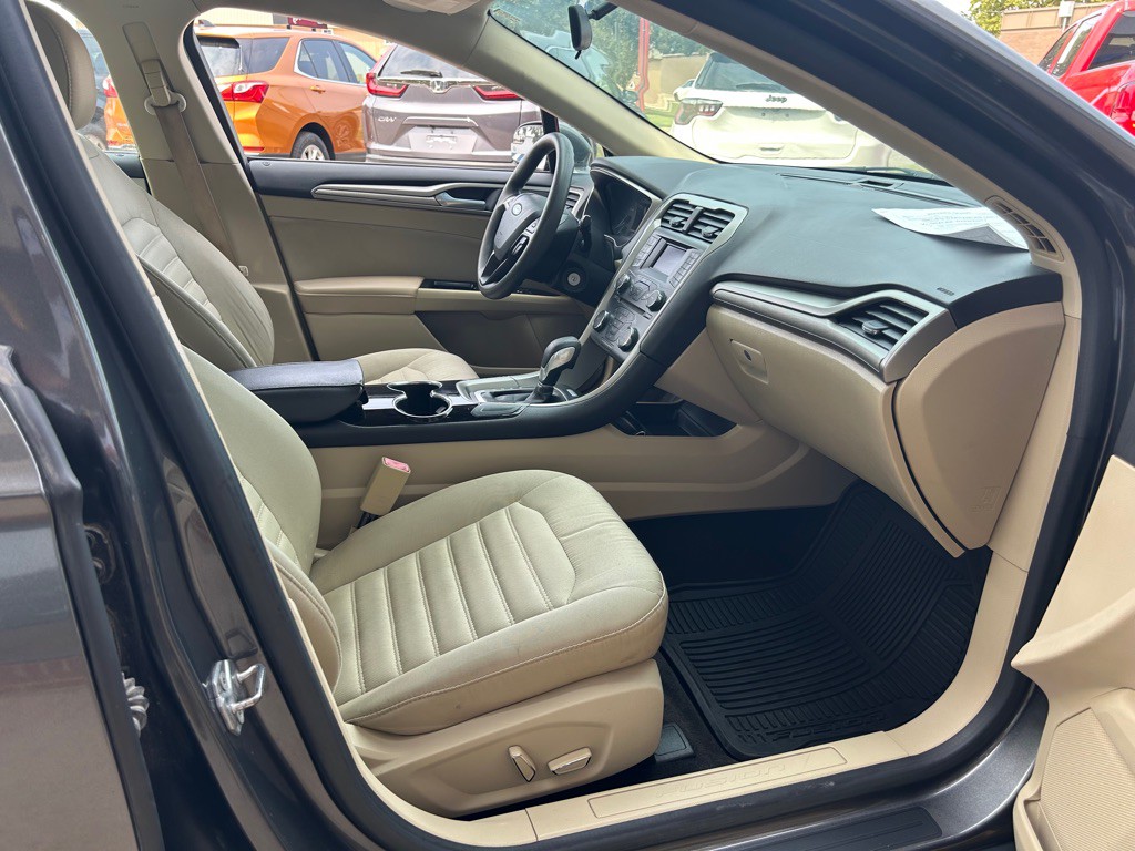 2015 Ford Fusion Image 12