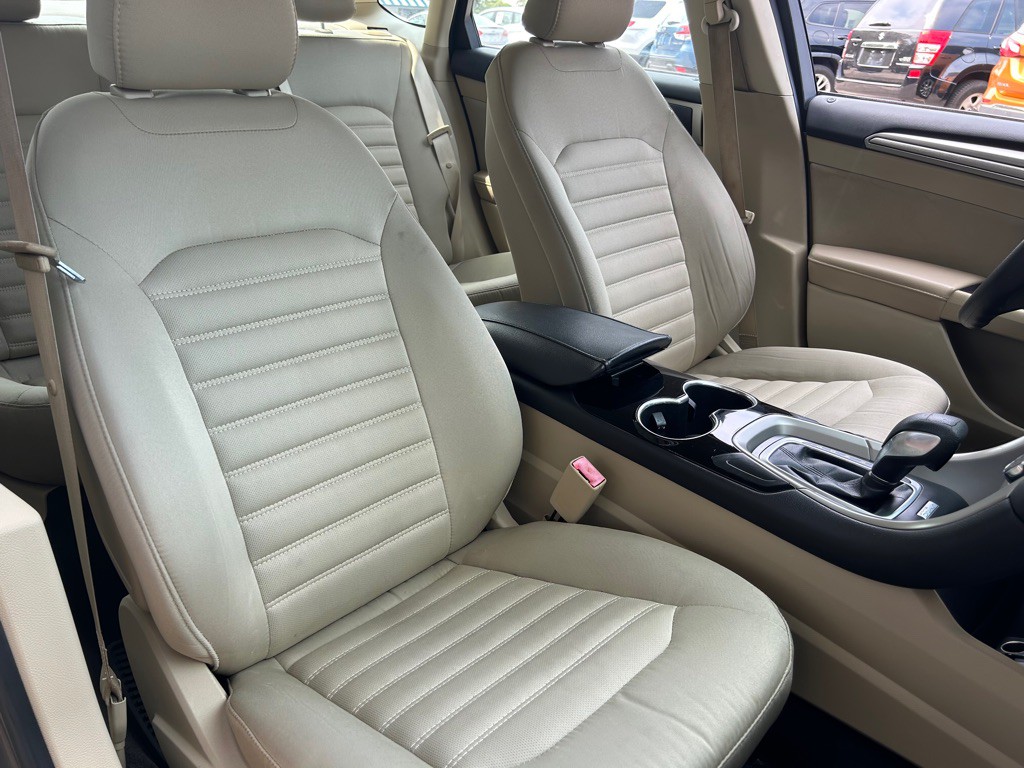2015 Ford Fusion Image 15