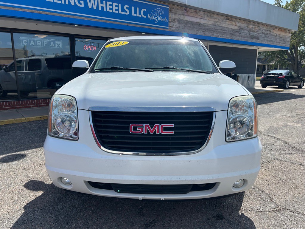 2013 GMC Yukon Image 2