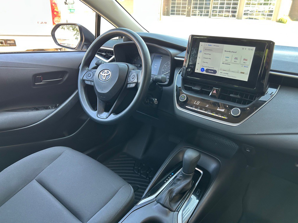2025 Toyota Corolla Image 15