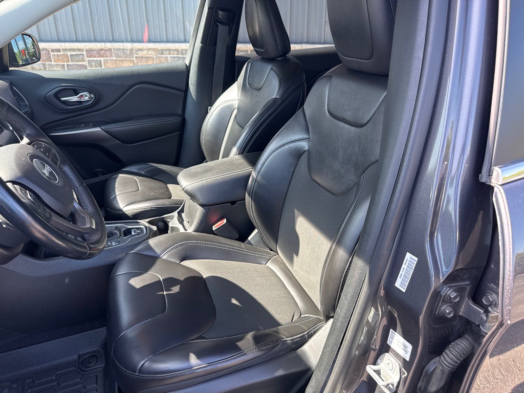 2019 Jeep Cherokee Image 8