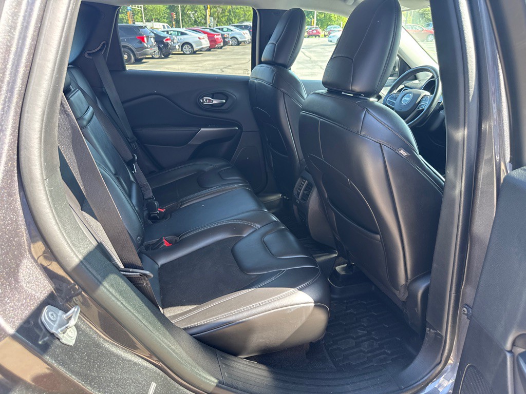 2019 Jeep Cherokee Image 15