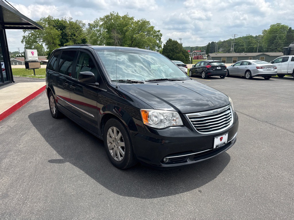 2013 Chrysler Town & Country Image 7