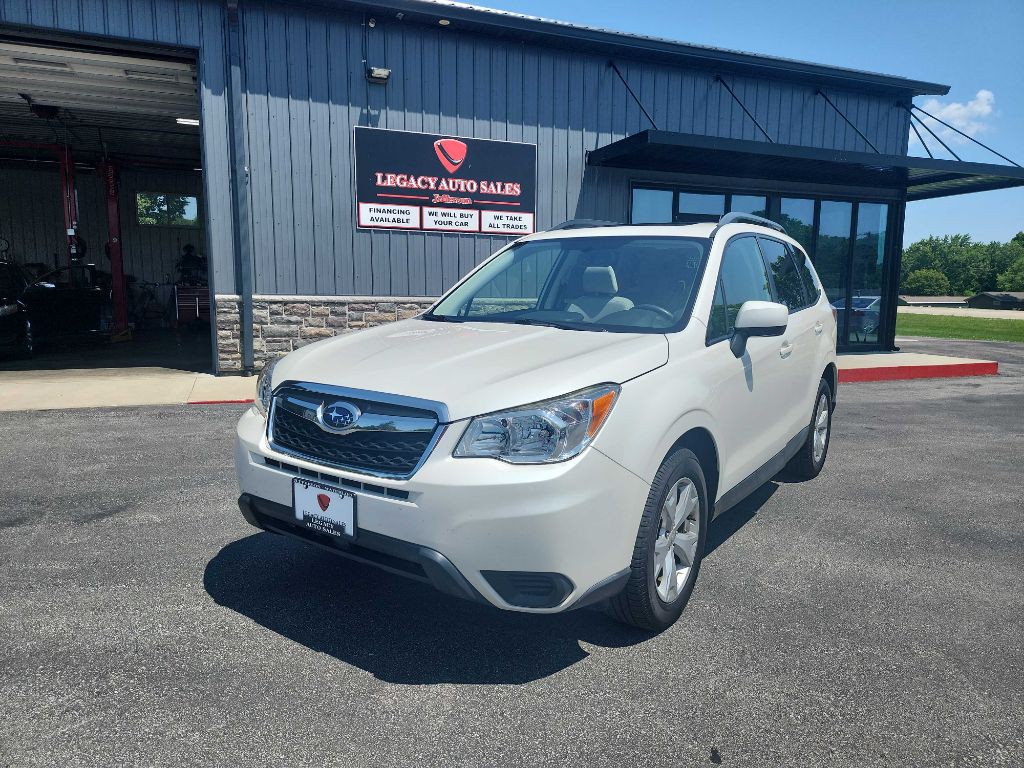 2015 Subaru Forester Image 1