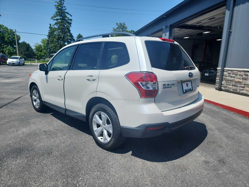 2015 Subaru Forester Image 3