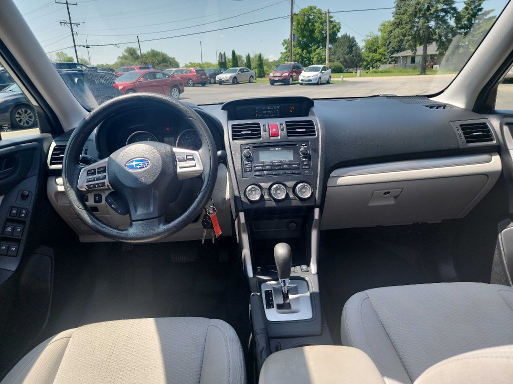 2015 Subaru Forester Image 12
