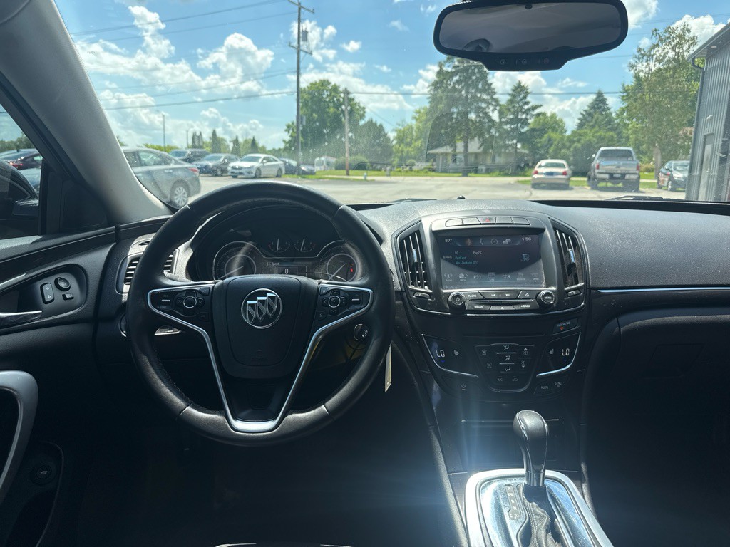 2016 Buick Regal Image 11