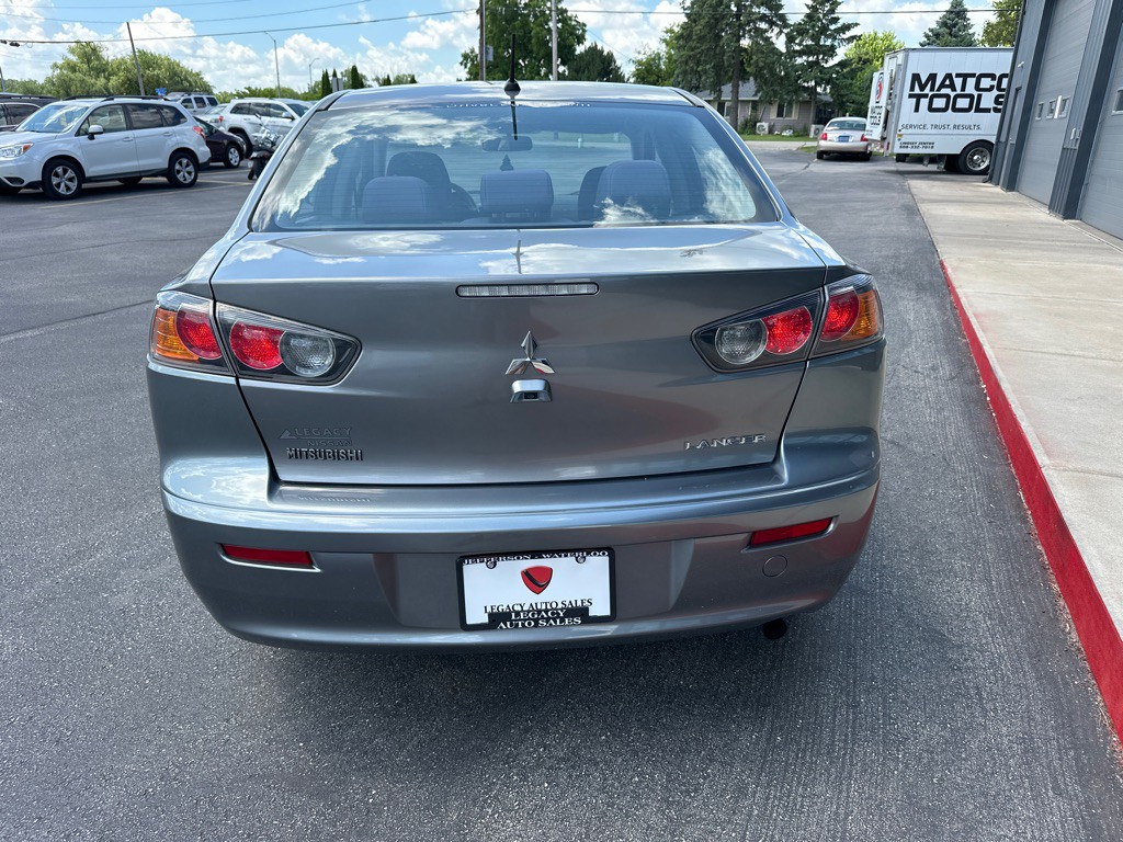2017 Mitsubishi Lancer Image 4