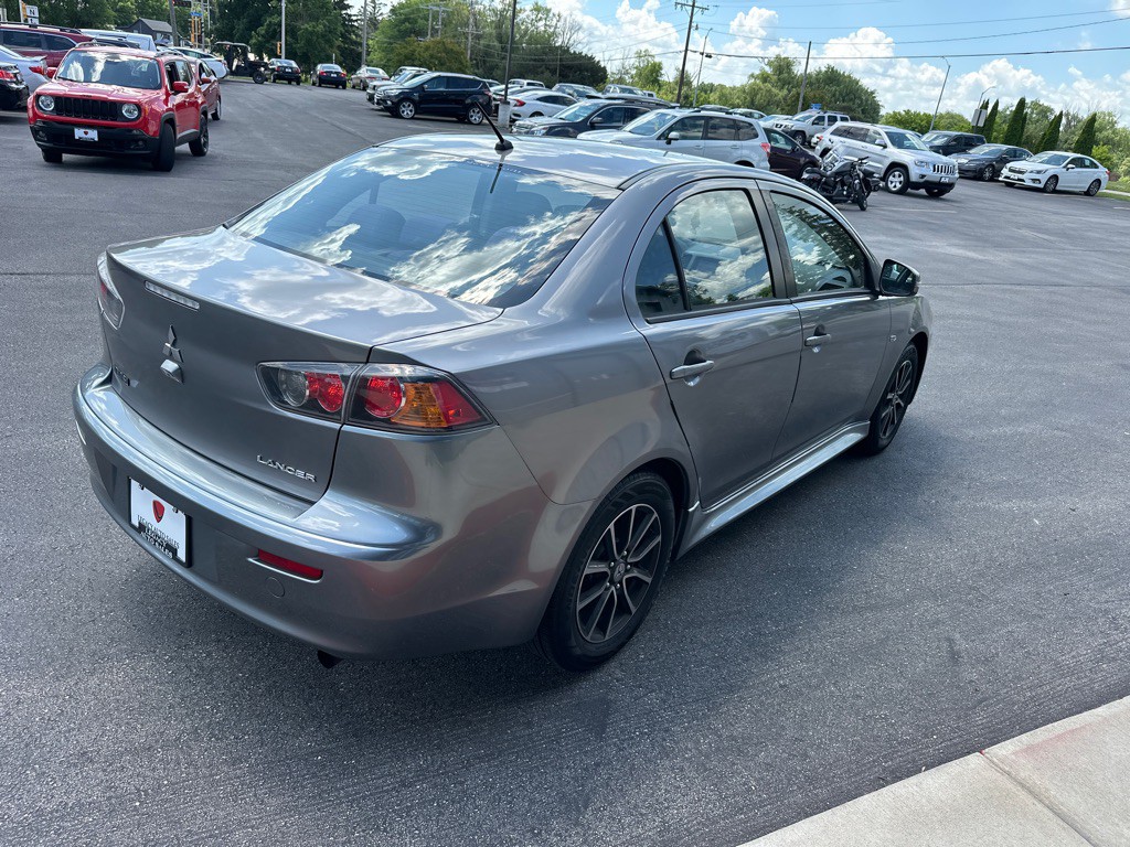 2017 Mitsubishi Lancer Image 5