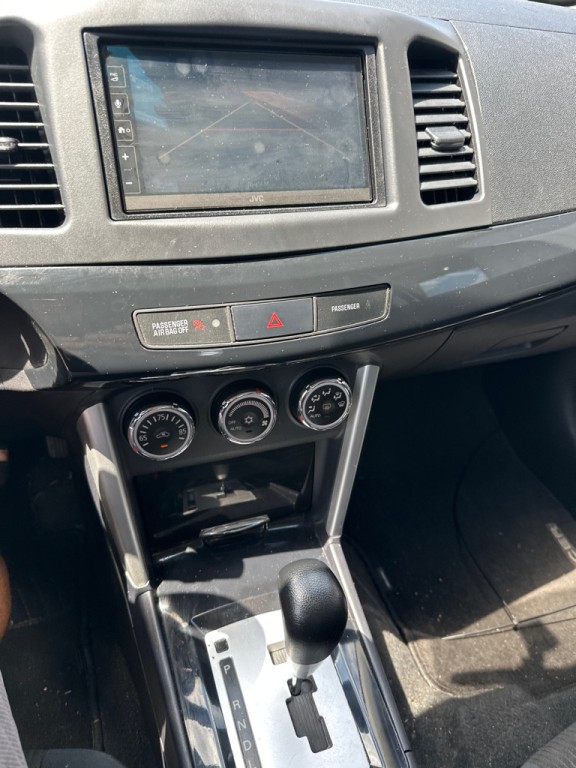 2017 Mitsubishi Lancer Image 11