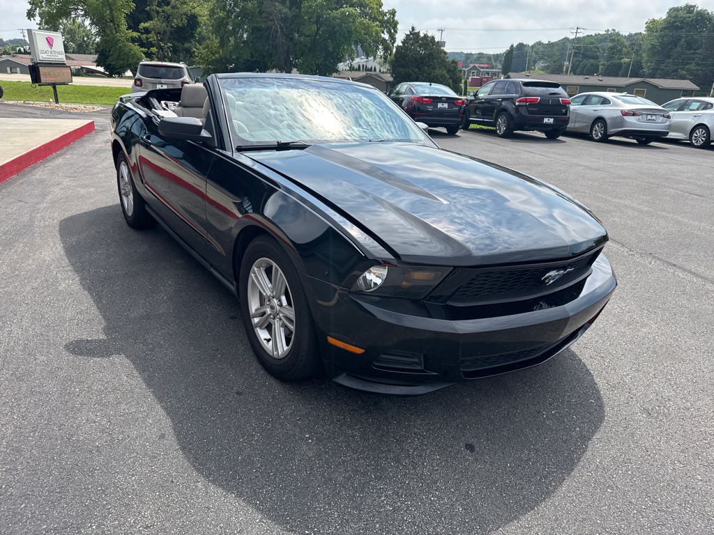 2011 Ford Mustang Image 16