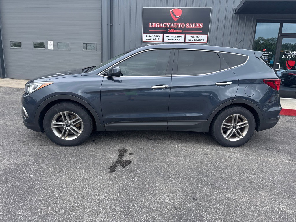 2018 Hyundai Santa Fe Image 2