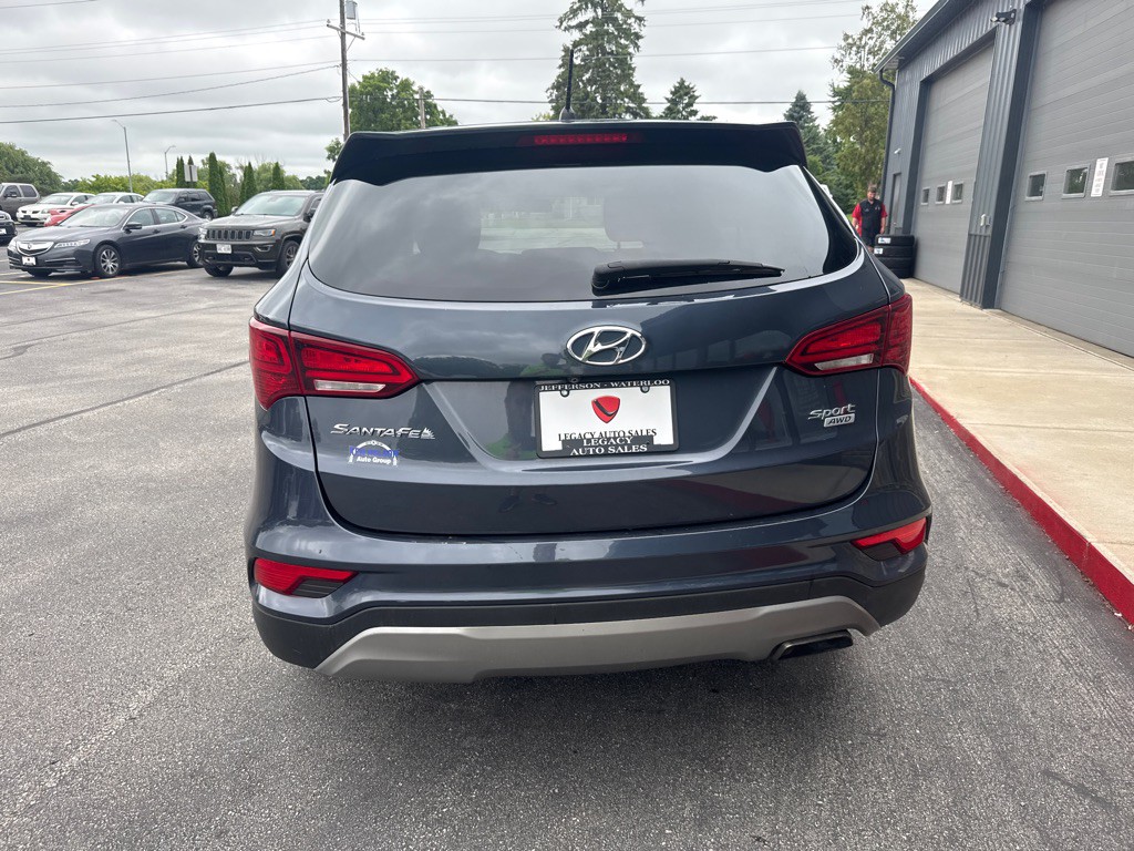 2018 Hyundai Santa Fe Image 4