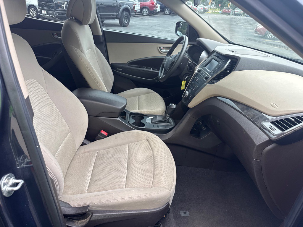 2018 Hyundai Santa Fe Image 12