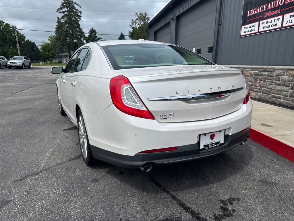 2015 Lincoln MKS Image 3