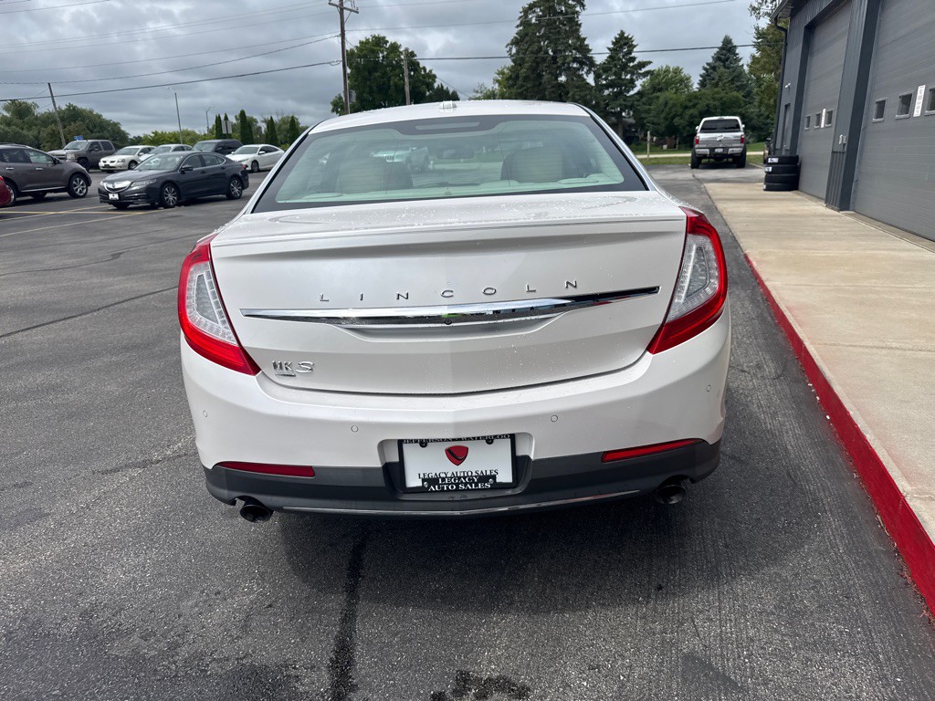 2015 Lincoln MKS Image 4