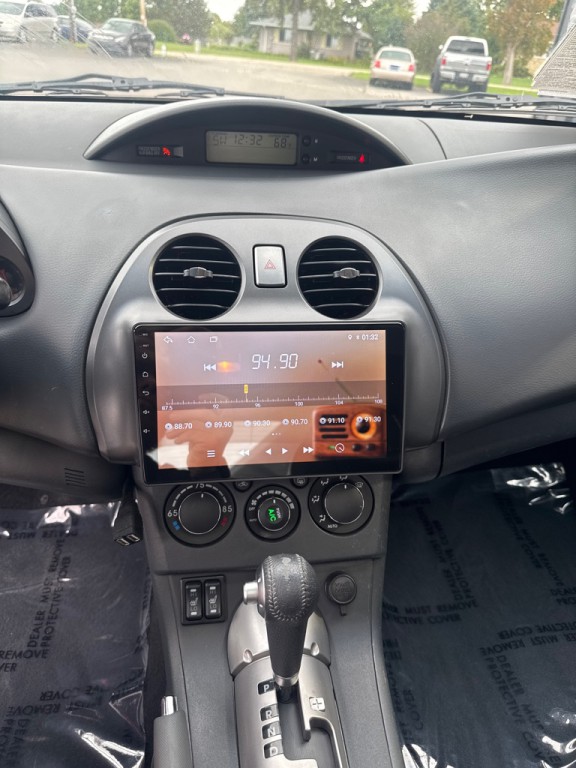 2011 Mitsubishi Eclipse Image 11